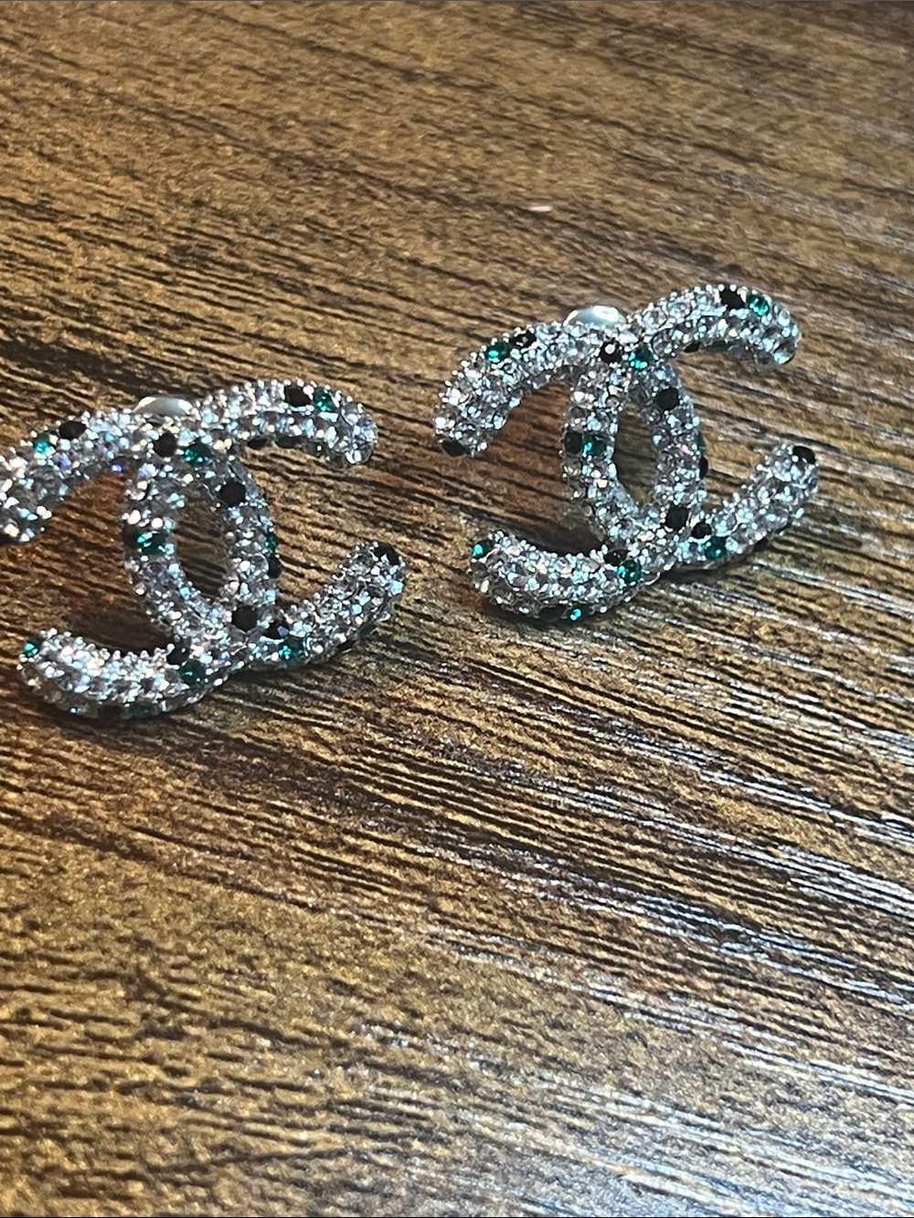 Crystal-Embellished CC-Style Earrings in Silver with Green Accents - Picture 7 of 7